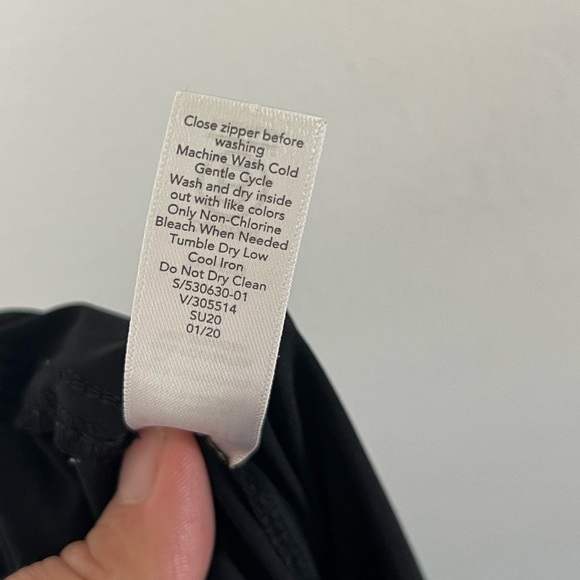 Athleta Chelsea Utility Jogger Black Pull-On Elastic Waistband Pants Size 8 - Picture 11 of 11